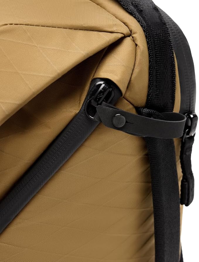 Peak Design Everyday Backpack 20L, MagLatch Top, Dual Side Access, FlexFold - Image 4