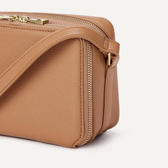 Amazon Essentials Women's Boxy Crossbody Bag - Image 4