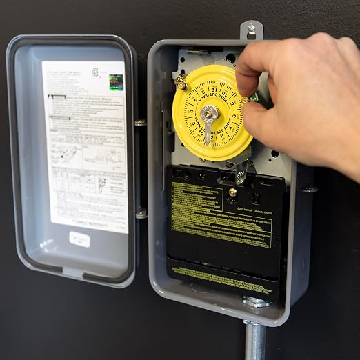 Intermatic T104R 24 Hour Mechanical Timer Switch - Image 3
